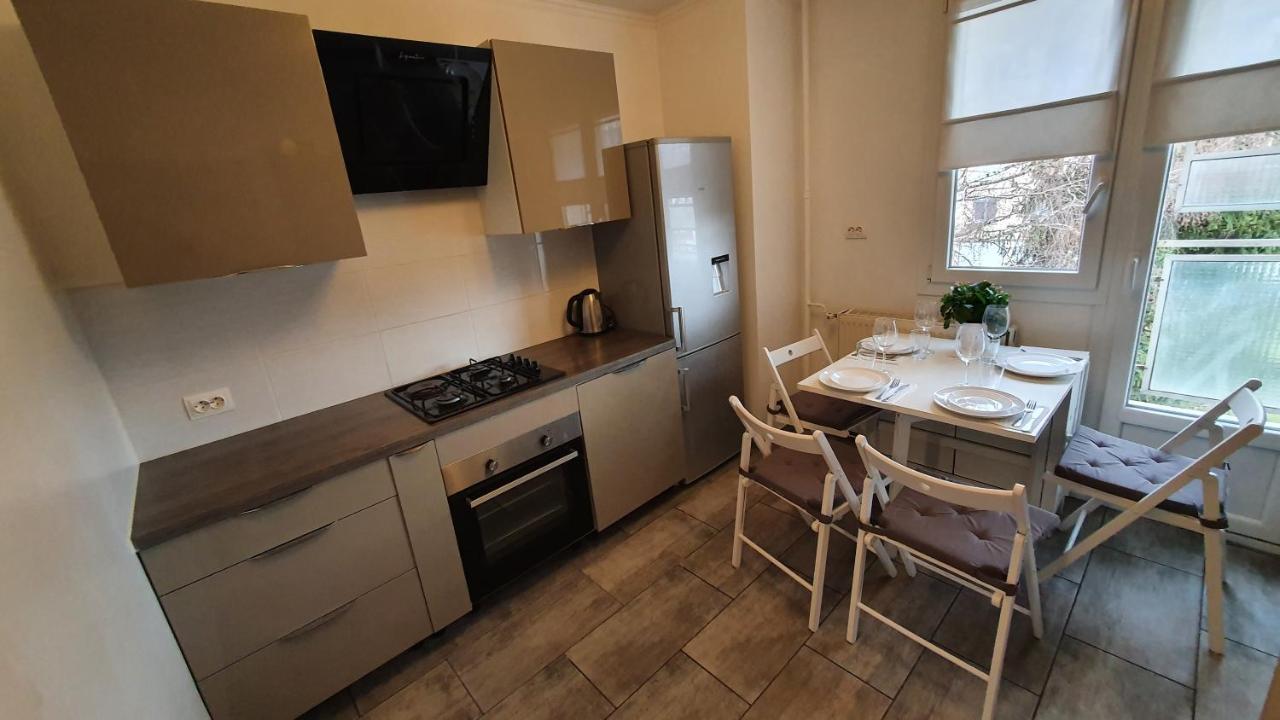 Appartement Avec Parking Gratuit Proche De Village De Marque ブールゴアン エクステリア 写真